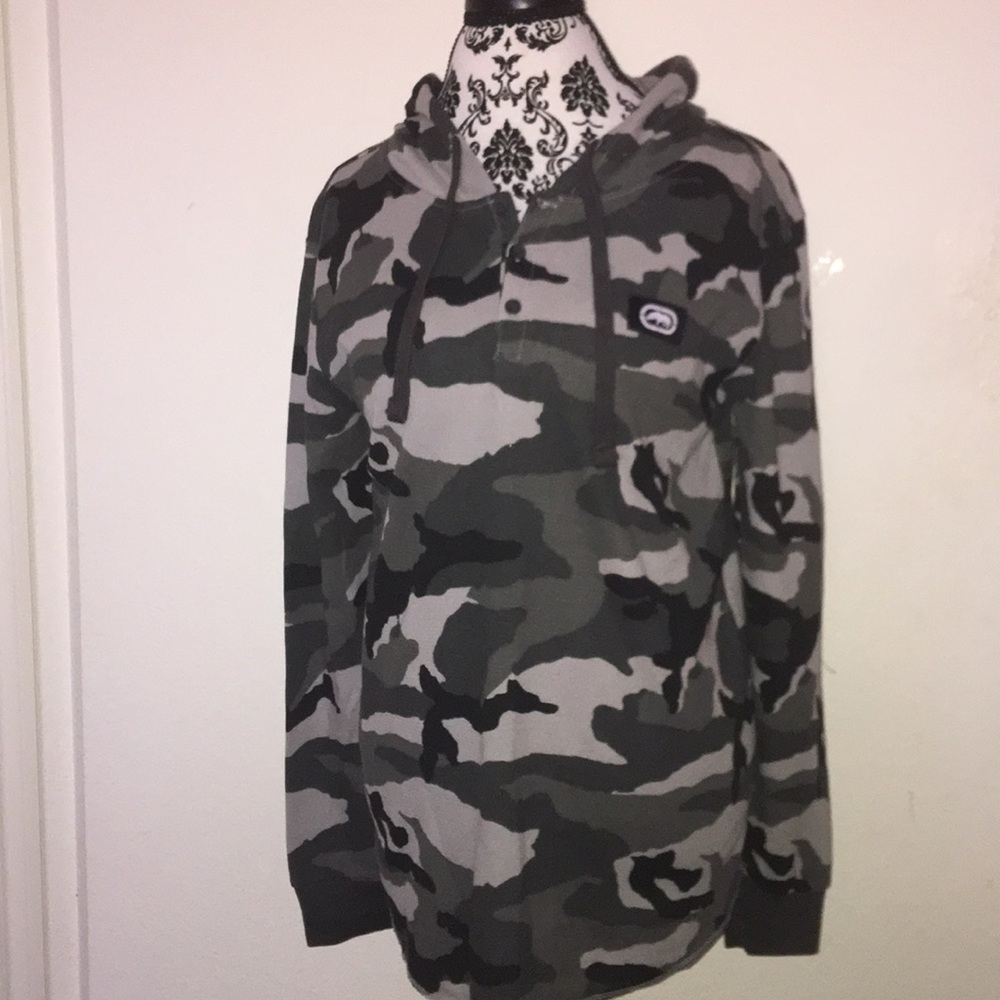 Ecko camo Hoodie - Size Medium